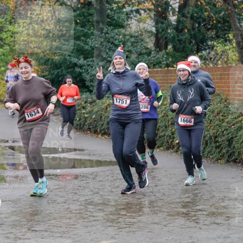 07.12.2025 - St. Pauli X-Mass-Run No. 15 Michael Burmester http://msf.ph/oto/9402783 07.12.2025 10:44:14 Laufen 1751, 286, 315, 1634, 1666 meine-sportfotos.de