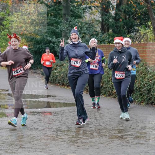 07.12.2025 - St. Pauli X-Mass-Run No. 15 Michael Burmester http://msf.ph/oto/9402784 07.12.2025 10:44:14 Laufen 1634, 1751, 1286, 1666 meine-sportfotos.de
