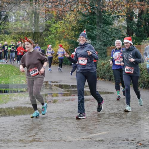 07.12.2025 - St. Pauli X-Mass-Run No. 15 Michael Burmester http://msf.ph/oto/9402786 07.12.2025 10:44:15 Laufen 1634, 1751, 1286, 1666, 1285 meine-sportfotos.de