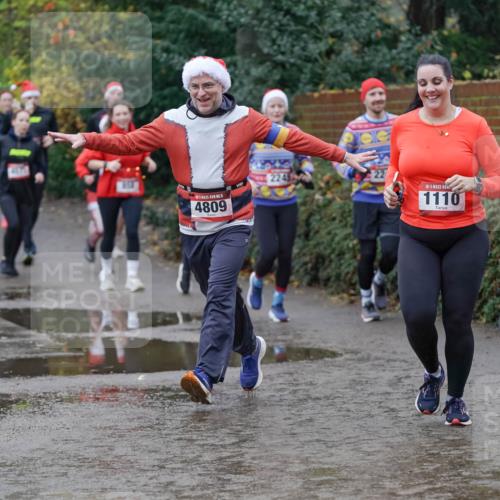 07.12.2025 - St. Pauli X-Mass-Run No. 15 Michael Burmester http://msf.ph/oto/9402804 07.12.2025 10:44:20 Laufen 858, 15, 4809, 2245, 1110 meine-sportfotos.de