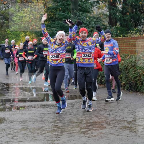 07.12.2025 - St. Pauli X-Mass-Run No. 15 Michael Burmester http://msf.ph/oto/9402818 07.12.2025 10:44:23 Laufen 4568, 456, 4576, 22451565, 2243, 854 meine-sportfotos.de