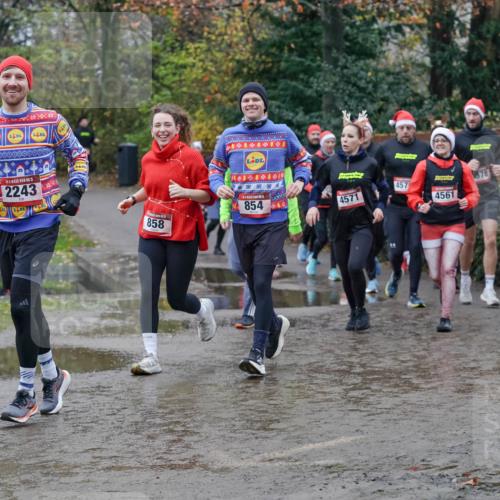 07.12.2025 - St. Pauli X-Mass-Run No. 15 Michael Burmester http://msf.ph/oto/9402825 07.12.2025 10:44:25 Laufen 15, 2243, 858, 457, 854, 4571, 578, 4561 meine-sportfotos.de