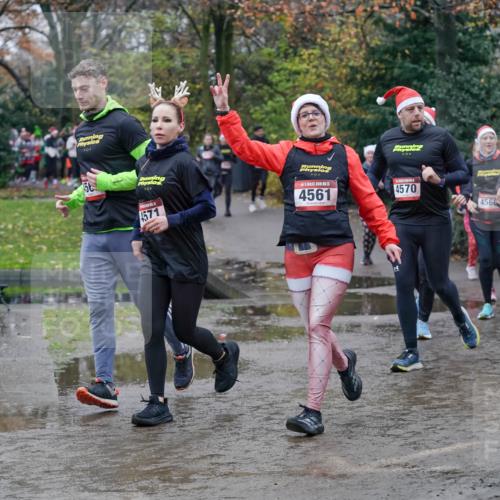 07.12.2025 - St. Pauli X-Mass-Run No. 15 Michael Burmester http://msf.ph/oto/9402834 07.12.2025 10:44:27 Laufen 0, 56, 0, 4571, 55, 4561, 0, 4570, 4578, 4566, 4563 meine-sportfotos.de