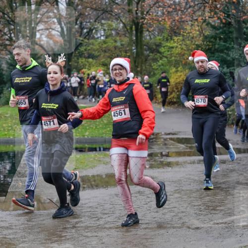 07.12.2025 - St. Pauli X-Mass-Run No. 15 Michael Burmester http://msf.ph/oto/9402838 07.12.2025 10:44:27 Laufen 0, 4565, 0, 4570, 4578, 4571, 4561, 4569 meine-sportfotos.de