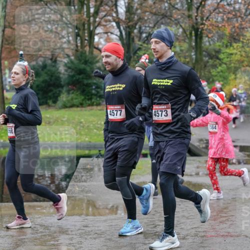 07.12.2025 - St. Pauli X-Mass-Run No. 15 Michael Burmester http://msf.ph/oto/9402856 07.12.2025 10:44:31 Laufen 0, 0, 568, 4577, 4573, 1584 meine-sportfotos.de