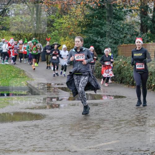 07.12.2025 - St. Pauli X-Mass-Run No. 15 Michael Burmester http://msf.ph/oto/9402869 07.12.2025 10:44:35 Laufen 4572, 0, 4562, 4575 meine-sportfotos.de