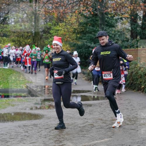 07.12.2025 - St. Pauli X-Mass-Run No. 15 Michael Burmester http://msf.ph/oto/9402876 07.12.2025 10:44:36 Laufen 0, 0, 45, 4575 meine-sportfotos.de