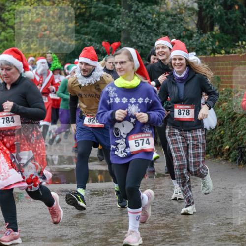 07.12.2025 - St. Pauli X-Mass-Run No. 15 Michael Burmester http://msf.ph/oto/9402886 07.12.2025 10:44:40 Laufen 953, 784, 920, 574, 15, 878, 1850 meine-sportfotos.de