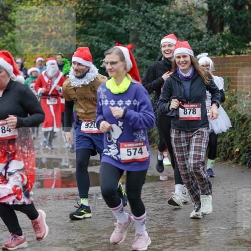 07.12.2025 - St. Pauli X-Mass-Run No. 15 Michael Burmester http://msf.ph/oto/9402887 07.12.2025 10:44:40 Laufen 784, 164, 920, 574, 15, 878, 1850 meine-sportfotos.de