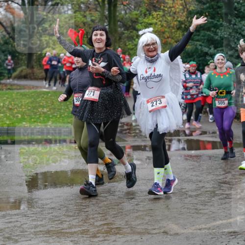 07.12.2025 - St. Pauli X-Mass-Run No. 15 Michael Burmester http://msf.ph/oto/9402901 07.12.2025 10:44:43 Laufen 271, 502, 5, 273, 505, 1208, 514 meine-sportfotos.de