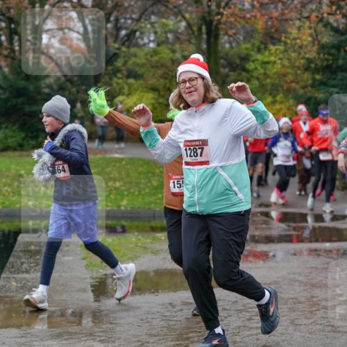 07.12.2025 - St. Pauli X-Mass-Run No. 15 Michael Burmester http://msf.ph/oto/9402925 07.12.2025 10:44:48 Laufen 64, 15, 15, 1287, 3136 meine-sportfotos.de