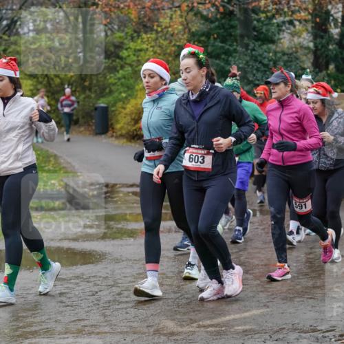 07.12.2025 - St. Pauli X-Mass-Run No. 15 Michael Burmester http://msf.ph/oto/9402944 07.12.2025 10:44:52 Laufen 603, 5, 26, 591, 204, 414 meine-sportfotos.de