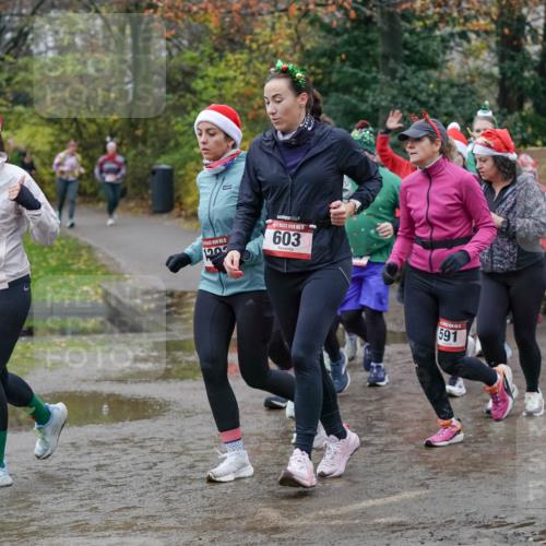 07.12.2025 - St. Pauli X-Mass-Run No. 15 Michael Burmester http://msf.ph/oto/9402945 07.12.2025 10:44:52 Laufen 5, 5, 603, 591, 204, 414 meine-sportfotos.de