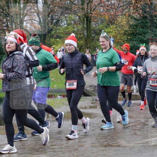 07.12.2025 - St. Pauli X-Mass-Run No. 15 Michael Burmester http://msf.ph/oto/9402957 07.12.2025 10:44:54 Laufen 91, 486, 596, 41, 204, 414 meine-sportfotos.de