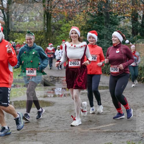 07.12.2025 - St. Pauli X-Mass-Run No. 15 Michael Burmester http://msf.ph/oto/9402990 07.12.2025 10:45:01 Laufen 15, 359, 15, 490, 2403, 29, 1430 meine-sportfotos.de