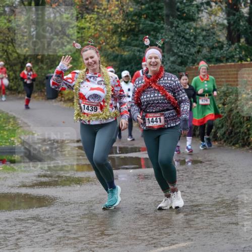 07.12.2025 - St. Pauli X-Mass-Run No. 15 Michael Burmester http://msf.ph/oto/9403002 07.12.2025 10:45:04 Laufen 629, 15, 1439, 15, 1441 meine-sportfotos.de