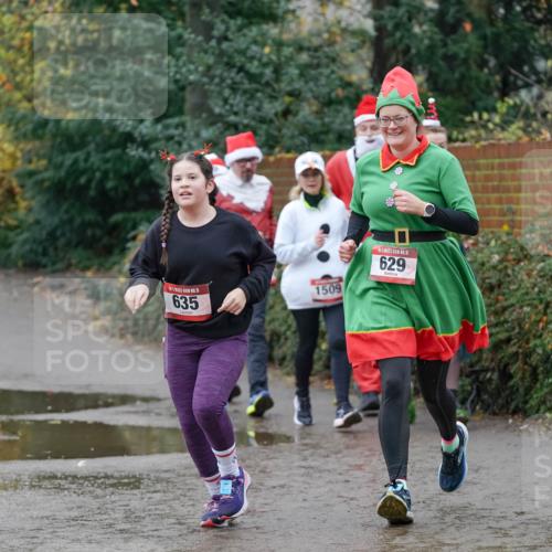 07.12.2025 - St. Pauli X-Mass-Run No. 15 Michael Burmester http://msf.ph/oto/9403012 07.12.2025 10:45:07 Laufen 635, 1509, 5, 629 meine-sportfotos.de