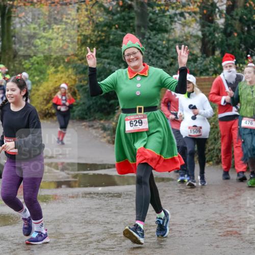 07.12.2025 - St. Pauli X-Mass-Run No. 15 Michael Burmester http://msf.ph/oto/9403014 07.12.2025 10:45:08 Laufen 15, 15, 629, 1509, 476 meine-sportfotos.de