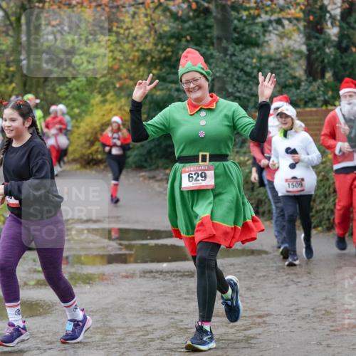 07.12.2025 - St. Pauli X-Mass-Run No. 15 Michael Burmester http://msf.ph/oto/9403015 07.12.2025 10:45:08 Laufen 15, 629, 1509, 476 meine-sportfotos.de