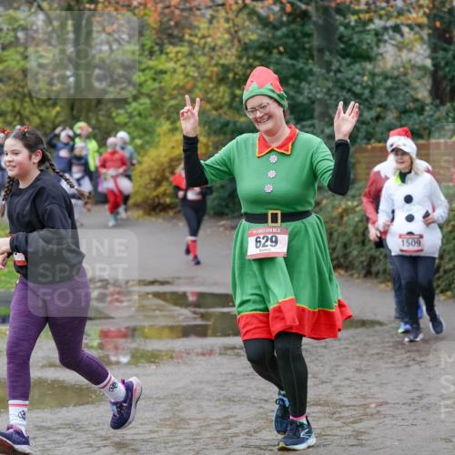 07.12.2025 - St. Pauli X-Mass-Run No. 15 Michael Burmester http://msf.ph/oto/9403016 07.12.2025 10:45:08 Laufen 15, 629, 1509, 476 meine-sportfotos.de