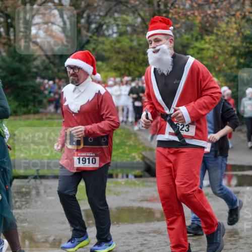 07.12.2025 - St. Pauli X-Mass-Run No. 15 Michael Burmester http://msf.ph/oto/9403033 07.12.2025 10:45:12 Laufen 476, 1910, 623 meine-sportfotos.de