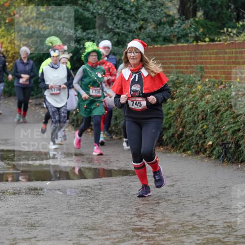 07.12.2025 - St. Pauli X-Mass-Run No. 15 Michael Burmester http://msf.ph/oto/9403039 07.12.2025 10:45:14 Laufen 847, 1708, 1706, 15, 745 meine-sportfotos.de