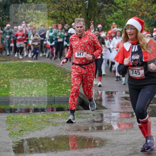 07.12.2025 - St. Pauli X-Mass-Run No. 15 Michael Burmester http://msf.ph/oto/9403043 07.12.2025 10:45:16 Laufen 15, 847, 745, 1587 meine-sportfotos.de