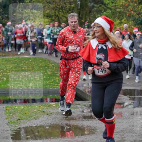 07.12.2025 - St. Pauli X-Mass-Run No. 15 Michael Burmester http://msf.ph/oto/9403046 07.12.2025 10:45:16 Laufen 745, 112, 1581 meine-sportfotos.de