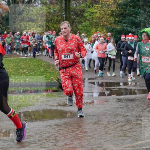 07.12.2025 - St. Pauli X-Mass-Run No. 15 Michael Burmester http://msf.ph/oto/9403050 07.12.2025 10:45:17 Laufen 15, 745, 847, 313, 1706, 06, 1708 meine-sportfotos.de