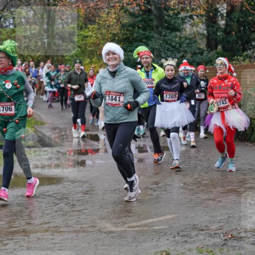 07.12.2025 - St. Pauli X-Mass-Run No. 15 Michael Burmester http://msf.ph/oto/9403059 07.12.2025 10:45:19 Laufen 15, 1706, 190, 50, 1841, 2006, 1840, 1707, 361, 2742 meine-sportfotos.de