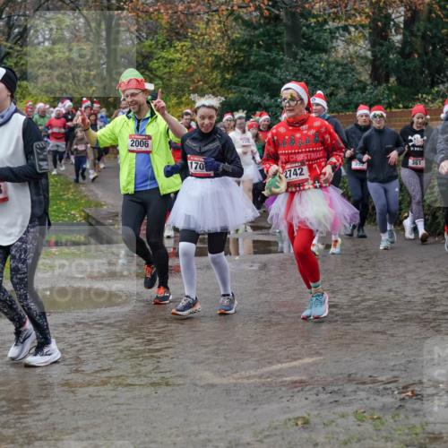 07.12.2025 - St. Pauli X-Mass-Run No. 15 Michael Burmester http://msf.ph/oto/9403063 07.12.2025 10:45:20 Laufen 184, 1708, 2006, 170, 150, 2742, 361, 587, 1840 meine-sportfotos.de