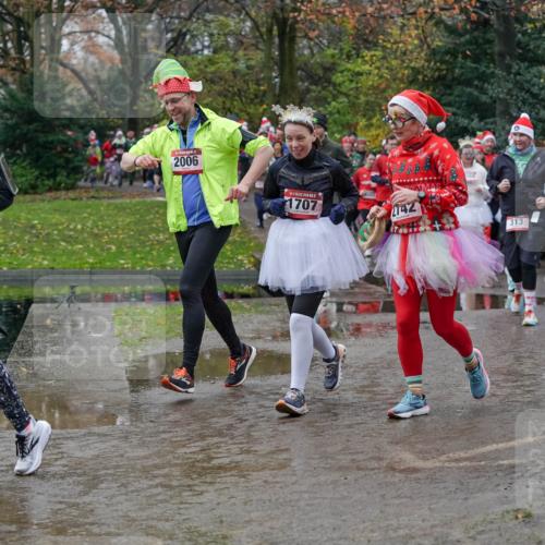 07.12.2025 - St. Pauli X-Mass-Run No. 15 Michael Burmester http://msf.ph/oto/9403068 07.12.2025 10:45:21 Laufen 1708, 2006, 5, 1707, 2742, 540, 313, 1840 meine-sportfotos.de