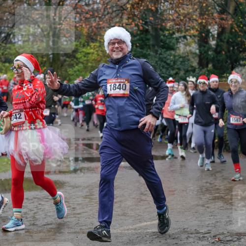 07.12.2025 - St. Pauli X-Mass-Run No. 15 Michael Burmester http://msf.ph/oto/9403069 07.12.2025 10:45:22 Laufen 15, 1707, 142, 15, 1840, 1587 meine-sportfotos.de