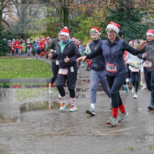 07.12.2025 - St. Pauli X-Mass-Run No. 15 Michael Burmester http://msf.ph/oto/9403076 07.12.2025 10:45:23 Laufen 1587, 182, 313, 395, 361 meine-sportfotos.de