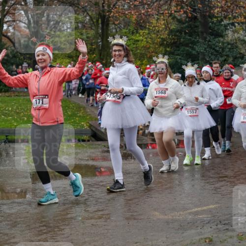 07.12.2025 - St. Pauli X-Mass-Run No. 15 Michael Burmester http://msf.ph/oto/9403092 07.12.2025 10:45:26 Laufen 182, 1535, 171, 1568, 1557, 45, 1619, 1298 meine-sportfotos.de