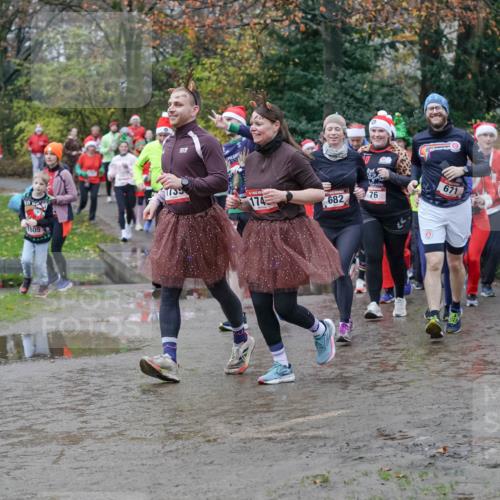 07.12.2025 - St. Pauli X-Mass-Run No. 15 Michael Burmester http://msf.ph/oto/9403462 07.12.2025 10:47:12 Laufen 1805, 174, 682, 76 meine-sportfotos.de