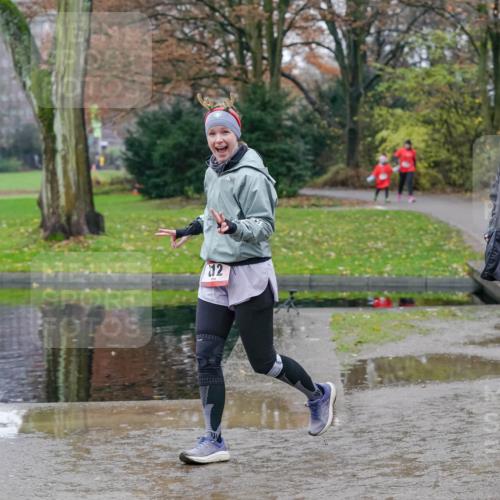 07.12.2025 - St. Pauli X-Mass-Run No. 15 Michael Burmester http://msf.ph/oto/9403571 07.12.2025 10:47:39 Laufen 12, 5, 832 meine-sportfotos.de