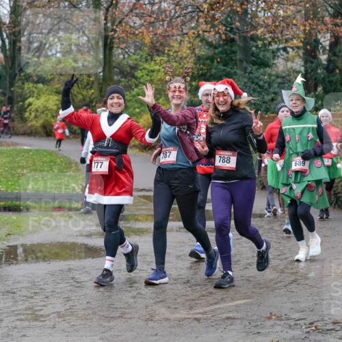 07.12.2025 - St. Pauli X-Mass-Run No. 15 Michael Burmester http://msf.ph/oto/9403586 07.12.2025 10:47:42 Laufen 787, 777, 788, 675, 689, 93 meine-sportfotos.de
