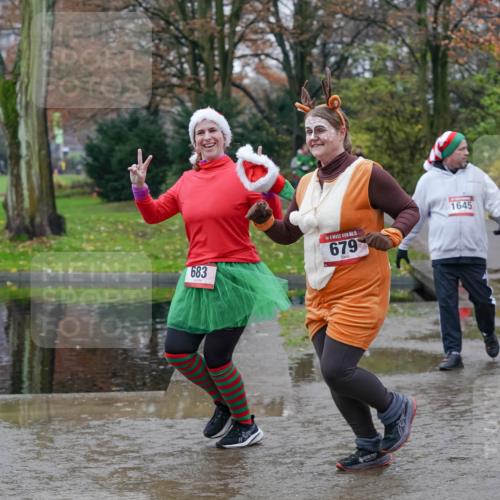 07.12.2025 - St. Pauli X-Mass-Run No. 15 Michael Burmester http://msf.ph/oto/9403608 07.12.2025 10:47:46 Laufen 683, 15, 679, 1645, 1646, 16 meine-sportfotos.de