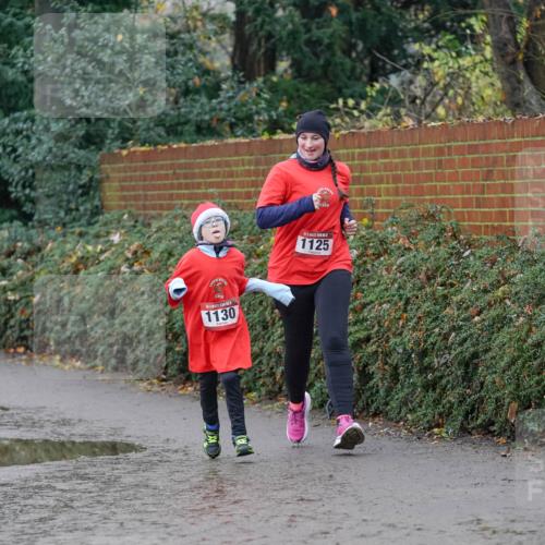 07.12.2025 - St. Pauli X-Mass-Run No. 15 Michael Burmester http://msf.ph/oto/9403620 07.12.2025 10:47:51 Laufen 1130, 1125 meine-sportfotos.de