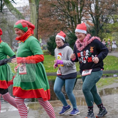 07.12.2025 - St. Pauli X-Mass-Run No. 15 Michael Burmester http://msf.ph/oto/9403657 07.12.2025 10:48:08 Laufen 274, 425, 15, 708 meine-sportfotos.de
