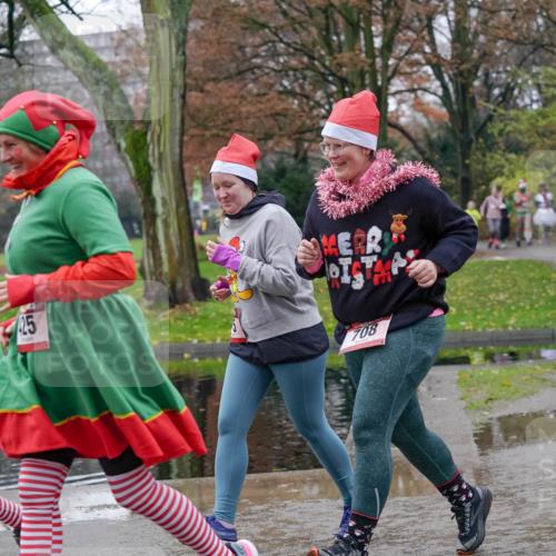 07.12.2025 - St. Pauli X-Mass-Run No. 15 Michael Burmester http://msf.ph/oto/9403658 07.12.2025 10:48:08 Laufen 274, 25, 708 meine-sportfotos.de