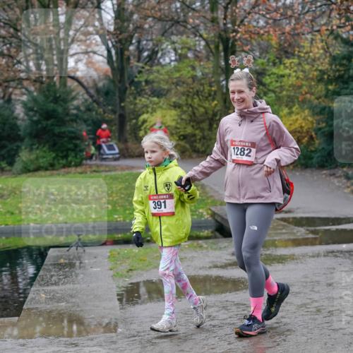 07.12.2025 - St. Pauli X-Mass-Run No. 15 Michael Burmester http://msf.ph/oto/9403693 07.12.2025 10:48:31 Laufen 5, 391, 15, 1282 meine-sportfotos.de