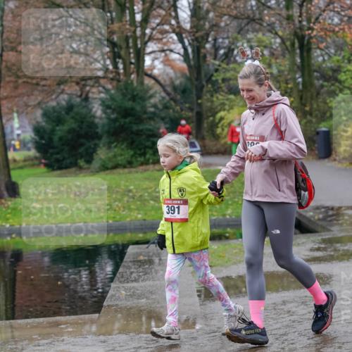 07.12.2025 - St. Pauli X-Mass-Run No. 15 Michael Burmester http://msf.ph/oto/9403696 07.12.2025 10:48:32 Laufen 15, 391, 0 meine-sportfotos.de