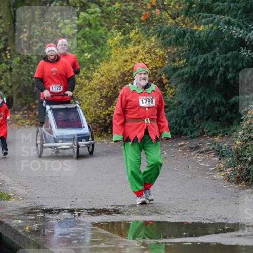 07.12.2025 - St. Pauli X-Mass-Run No. 15 Michael Burmester http://msf.ph/oto/9403697 07.12.2025 10:48:43 Laufen 112, 1122, 1798 meine-sportfotos.de