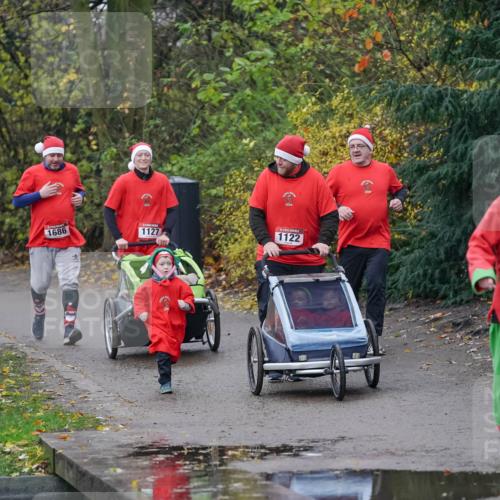 07.12.2025 - St. Pauli X-Mass-Run No. 15 Michael Burmester http://msf.ph/oto/9403699 07.12.2025 10:48:45 Laufen 1686, 1127, 1122, 1798 meine-sportfotos.de