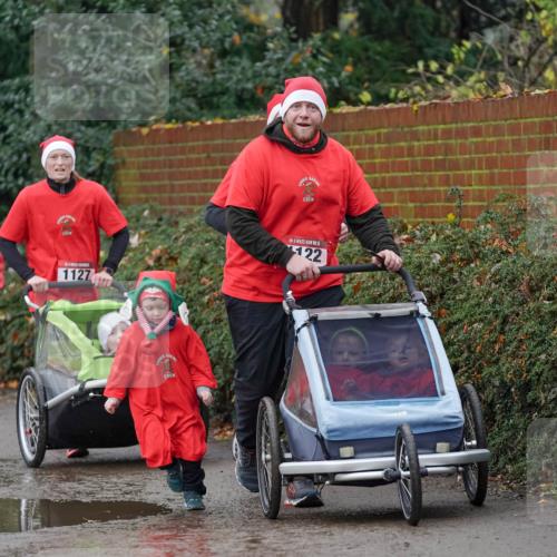 07.12.2025 - St. Pauli X-Mass-Run No. 15 Michael Burmester http://msf.ph/oto/9403704 07.12.2025 10:48:51 Laufen 1798, 1127, 5, 122 meine-sportfotos.de