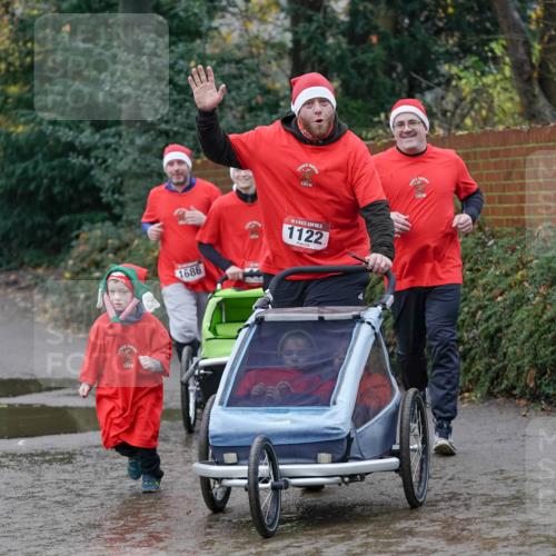 07.12.2025 - St. Pauli X-Mass-Run No. 15 Michael Burmester http://msf.ph/oto/9403709 07.12.2025 10:48:53 Laufen 1686, 5, 1122 meine-sportfotos.de