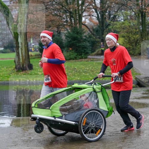 07.12.2025 - St. Pauli X-Mass-Run No. 15 Michael Burmester http://msf.ph/oto/9403725 07.12.2025 10:48:57 Laufen 1686, 27 meine-sportfotos.de