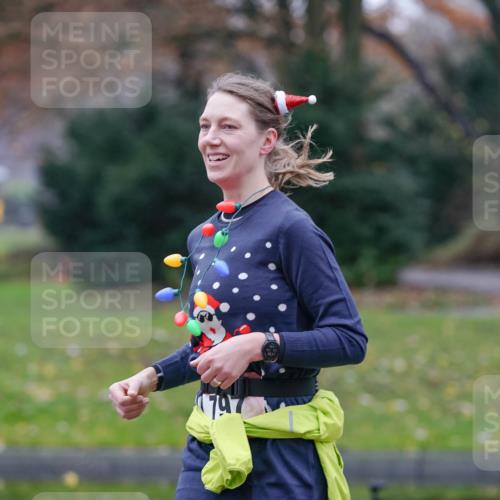 07.12.2025 - St. Pauli X-Mass-Run No. 15 Michael Burmester http://msf.ph/oto/9403734 07.12.2025 10:49:25 Laufen 797 meine-sportfotos.de